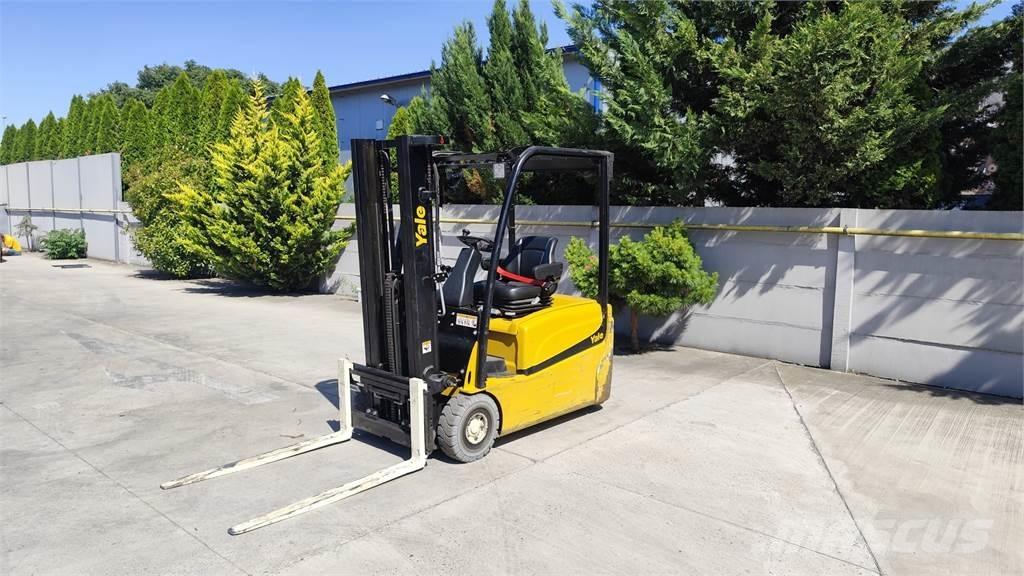 Yale ERP16 VT 電動堆高機
