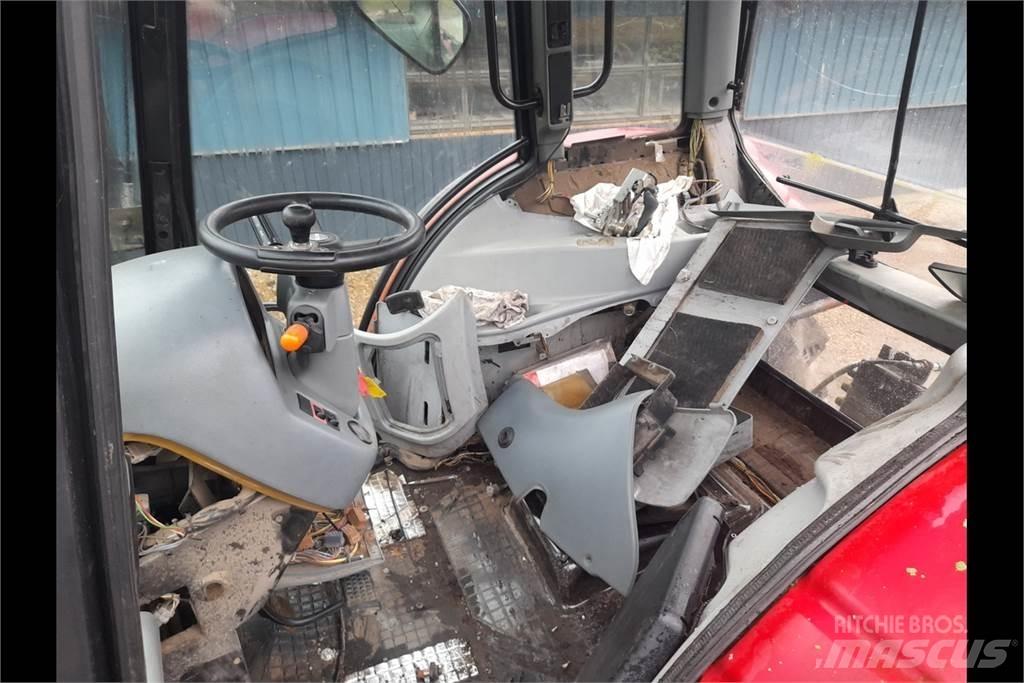 Valtra T202 曳引機