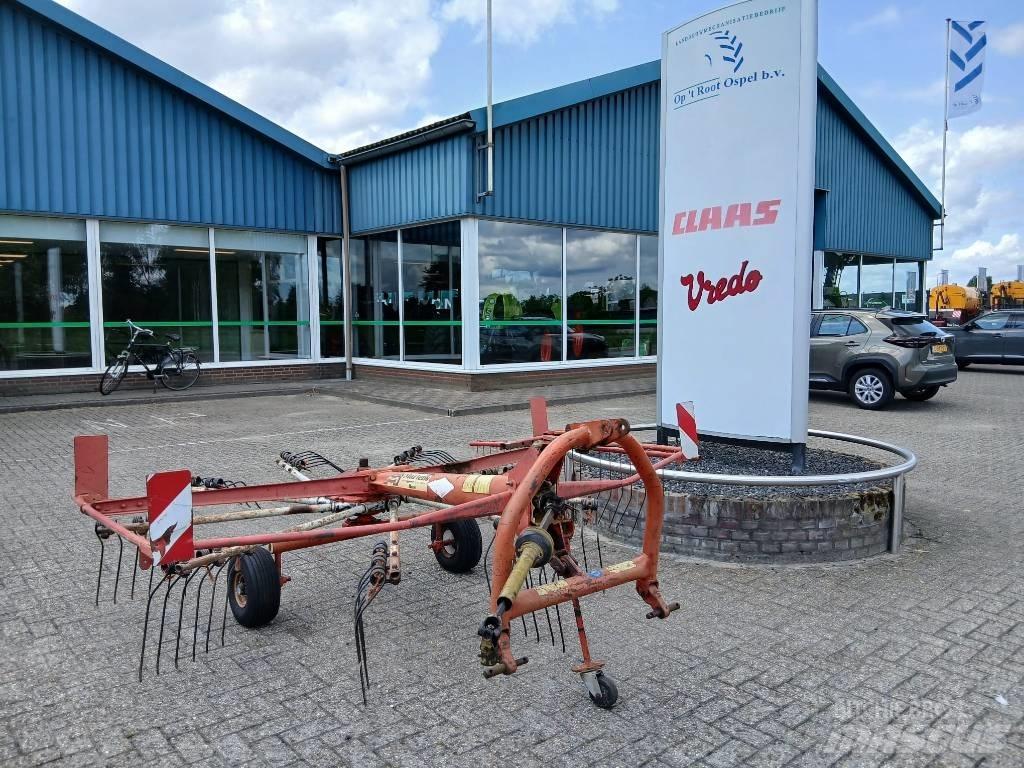 Kuhn GA 301 堆草機