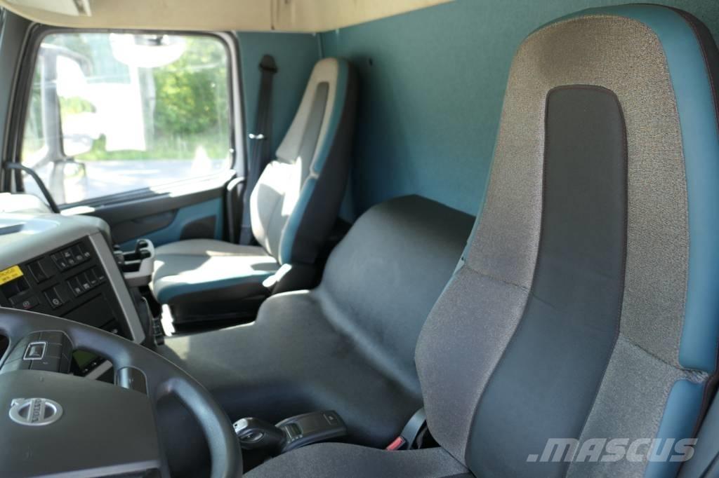 Volvo FM330 4x2 溫控卡車