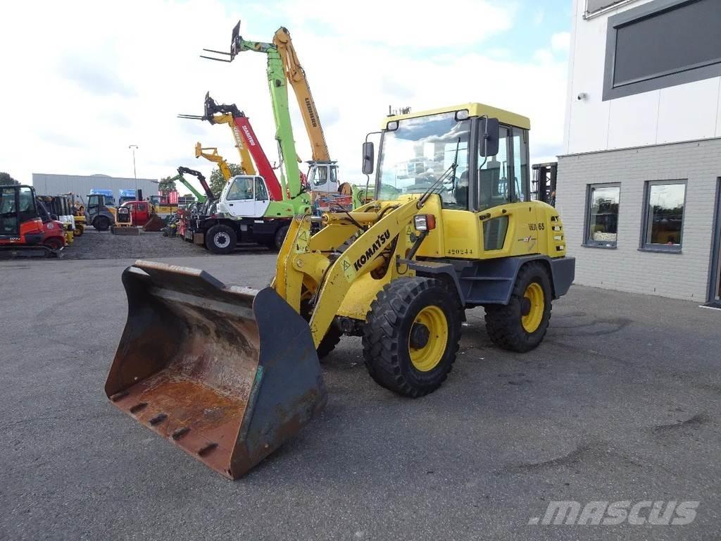 Komatsu WA65-3 輪胎式裝載機