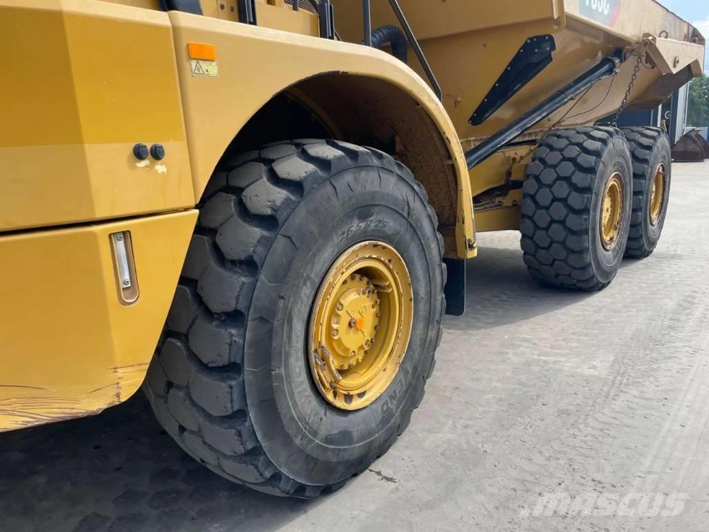 CAT 735C 鉸接式起吊車