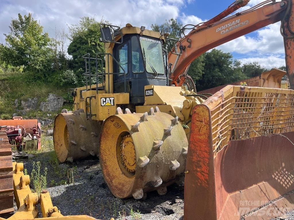 CAT 826 G 廢棄物壓實機