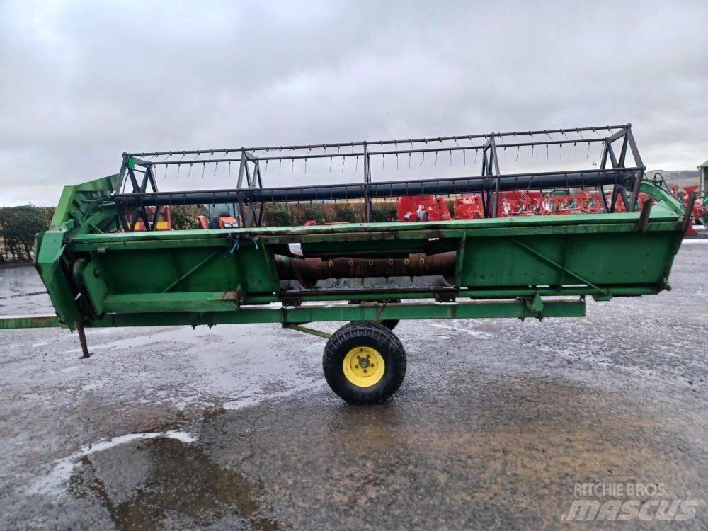 John Deere 1000 中耕管理機