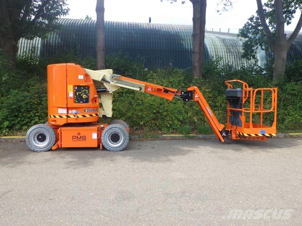 JLG E300AJP 曲臂高空作業車