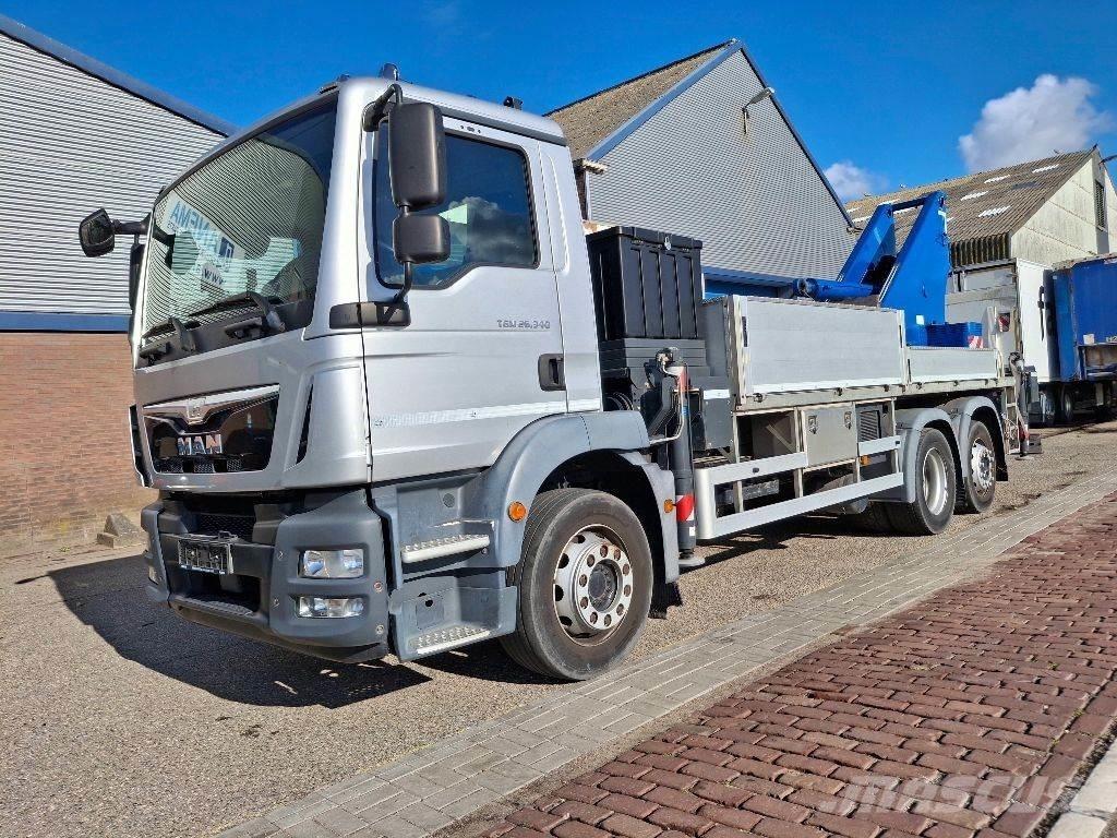 MAN TGM 26.340 6x2 貨箱式卡車