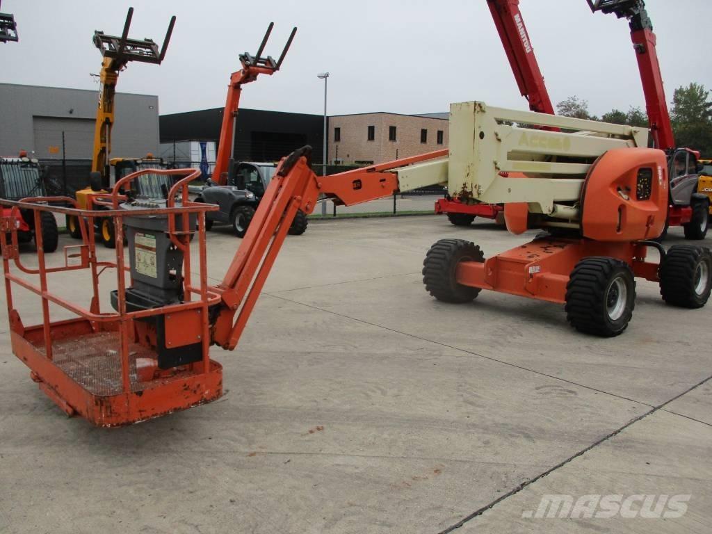 JLG 510 AJ  (557) 緊湊型自走式伸縮臂式升降機