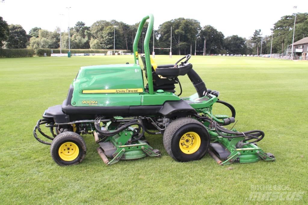 John Deere 9009A 騎乘式割草機