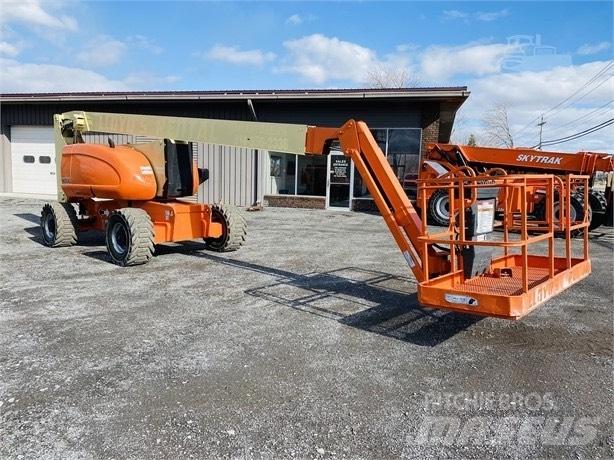 JLG 800 AJ 曲臂高空作業車