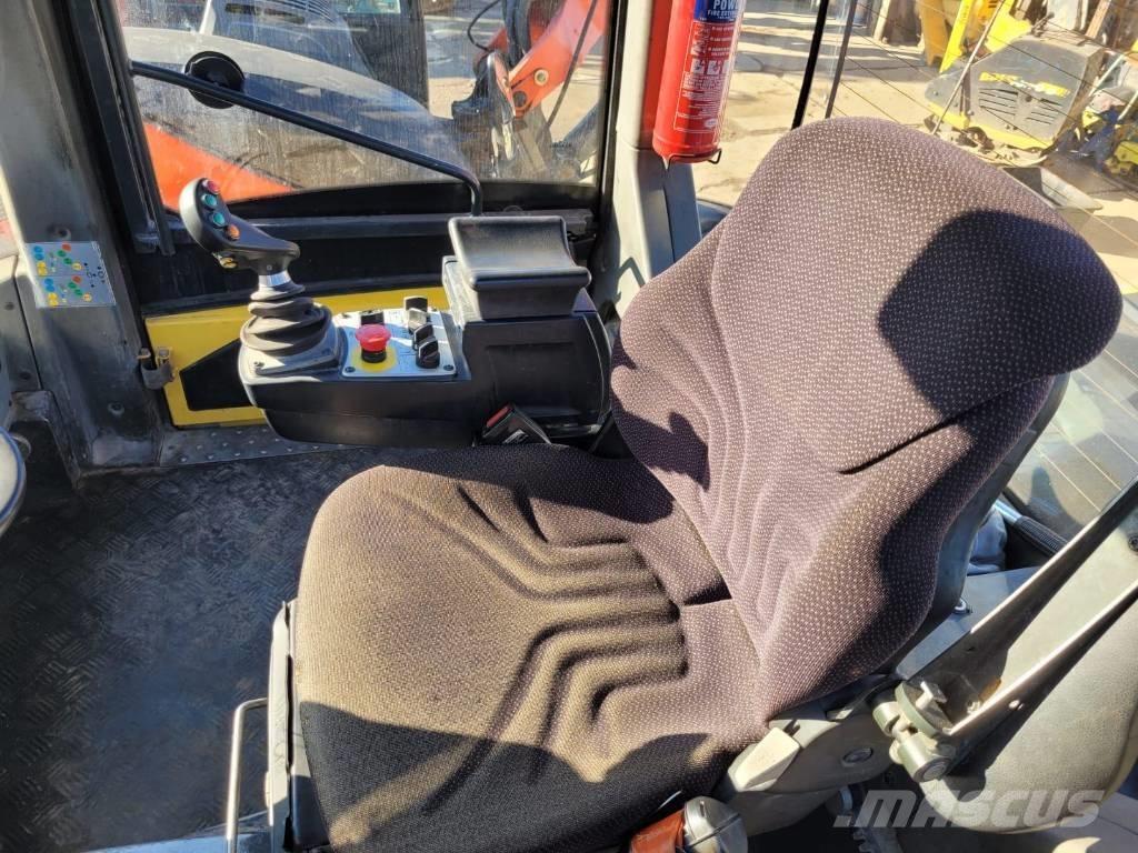 Bomag BW 151 AD-5 雙輪滾壓機