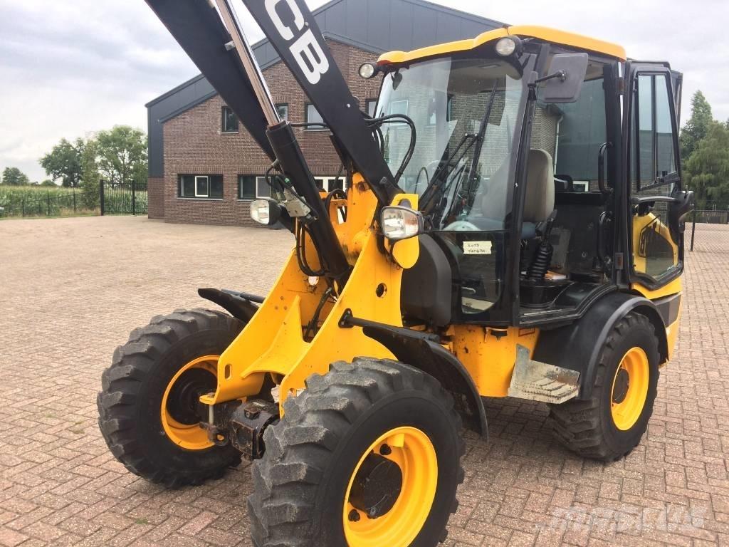 JCB 406 輪胎式裝載機