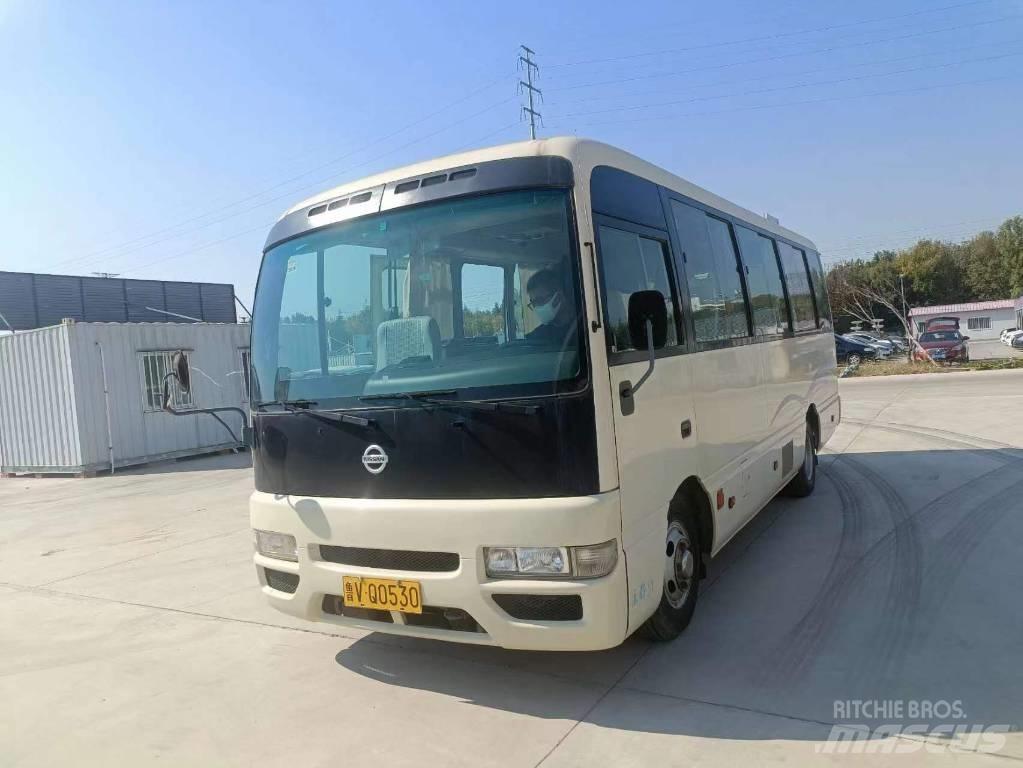 Nissan Civilian 公路客運汽車