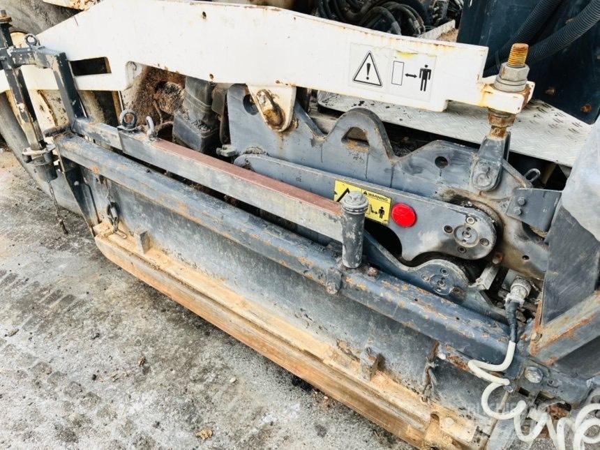 Dynapac F 141-6WD 瀝青攤舖機/鋪路機