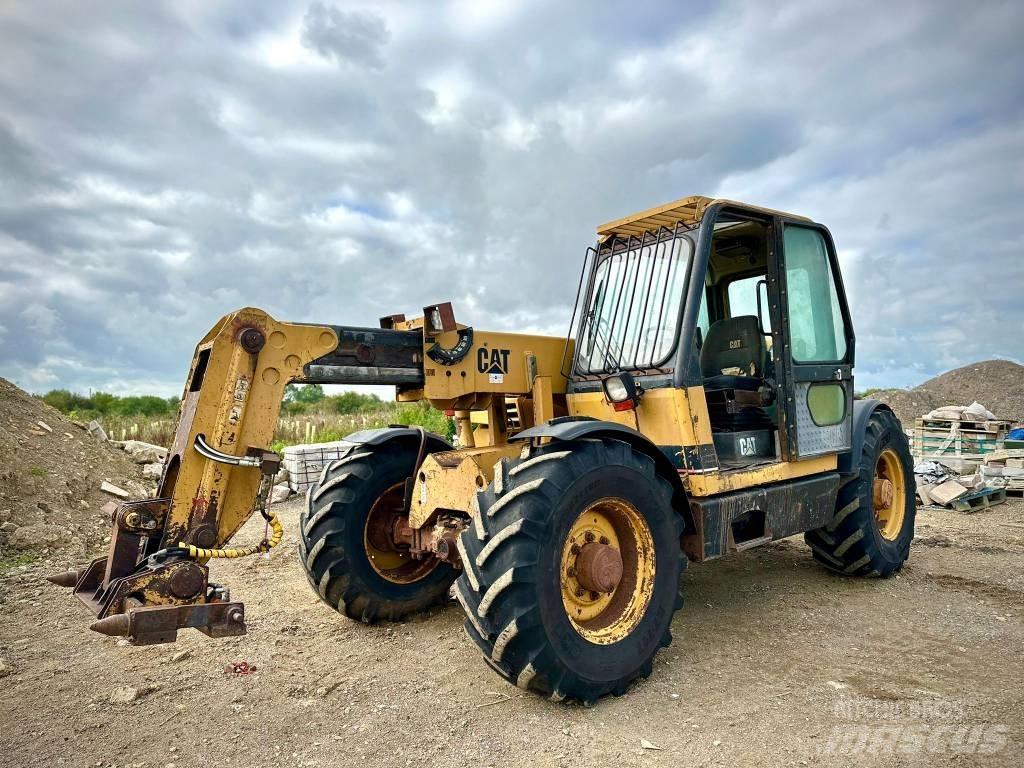 CAT TH 62 伸縮臂操作車