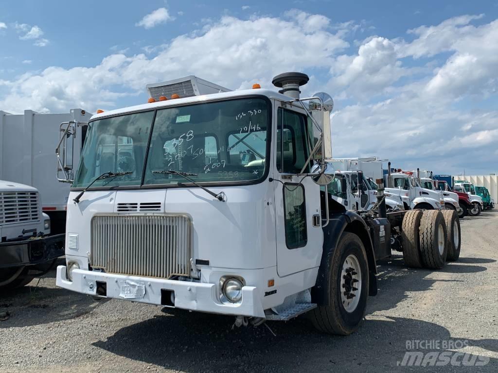 Autocar WX64 商用底盤車