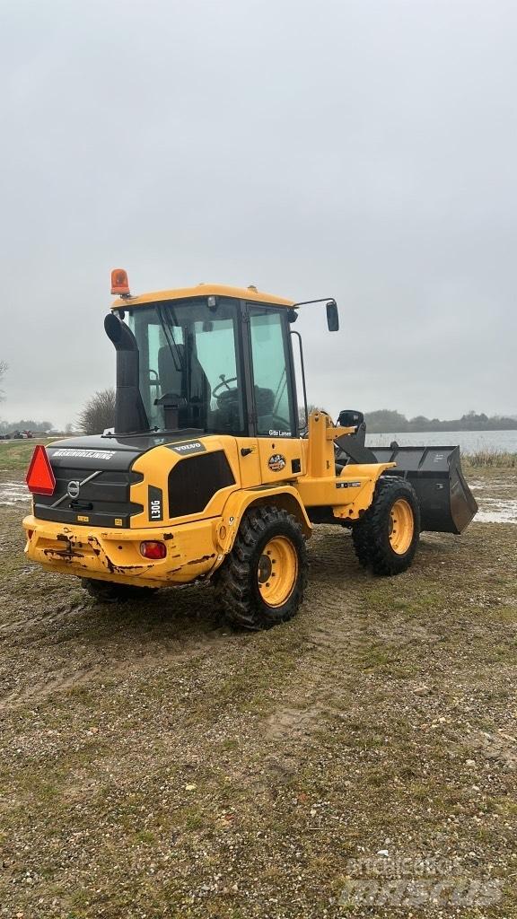 Volvo L 30 G 輪胎式裝載機