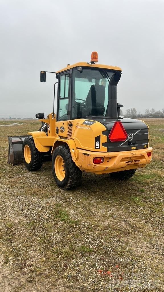 Volvo L 30 G 輪胎式裝載機