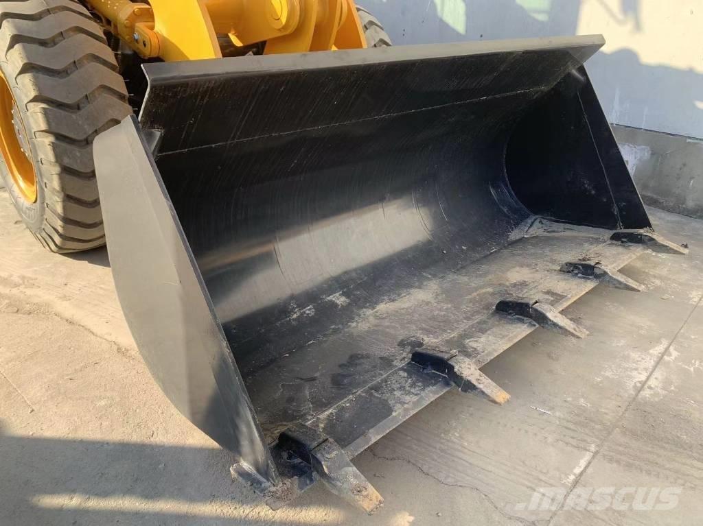 LiuGong CLG 835 輪胎式裝載機