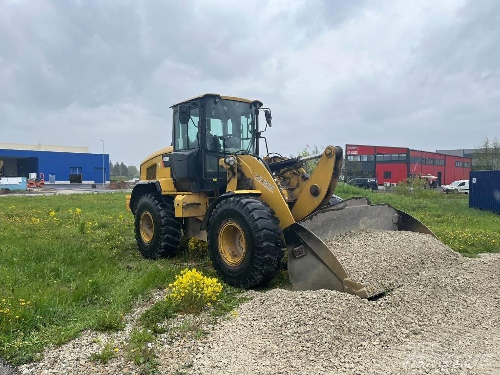 CAT 926M 輪胎式裝載機