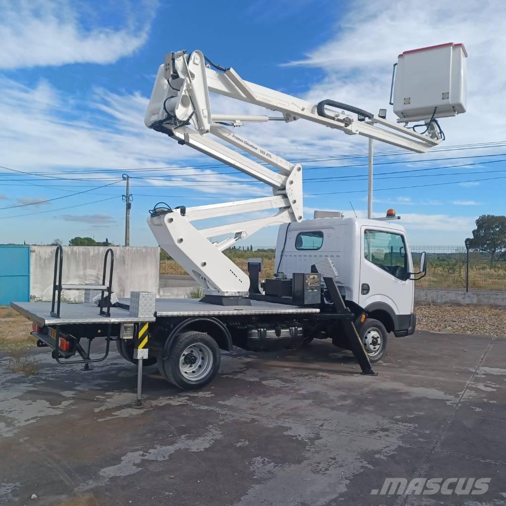 Nissan CABSTAR 35.11 卡車裝載高空作業車