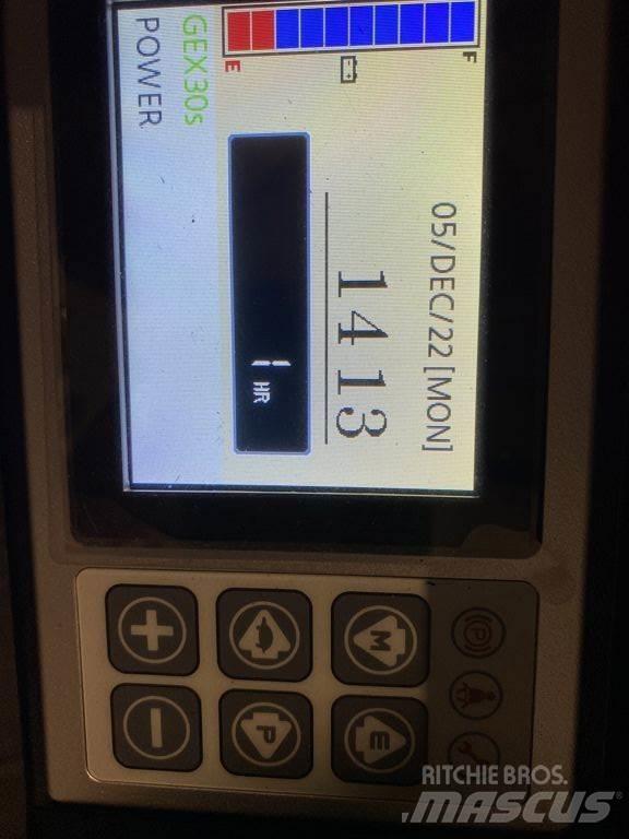 Clark GEX30 電動堆高機