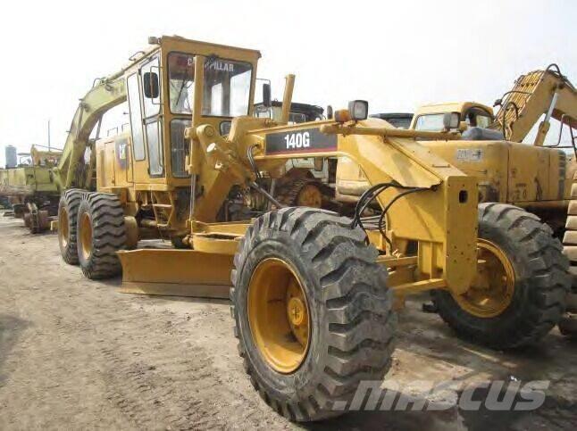 CAT 140 G 平土機