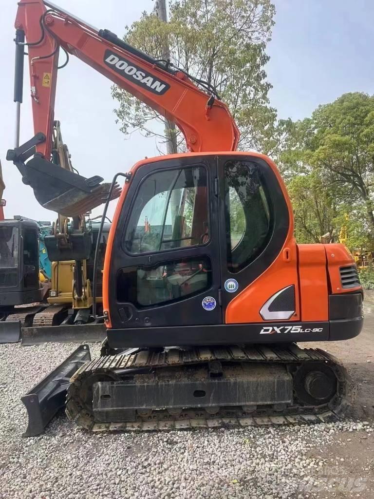 Doosan DX 75LC-9 C 小型挖土機/掘鑿機<7t(小型挖掘機)
