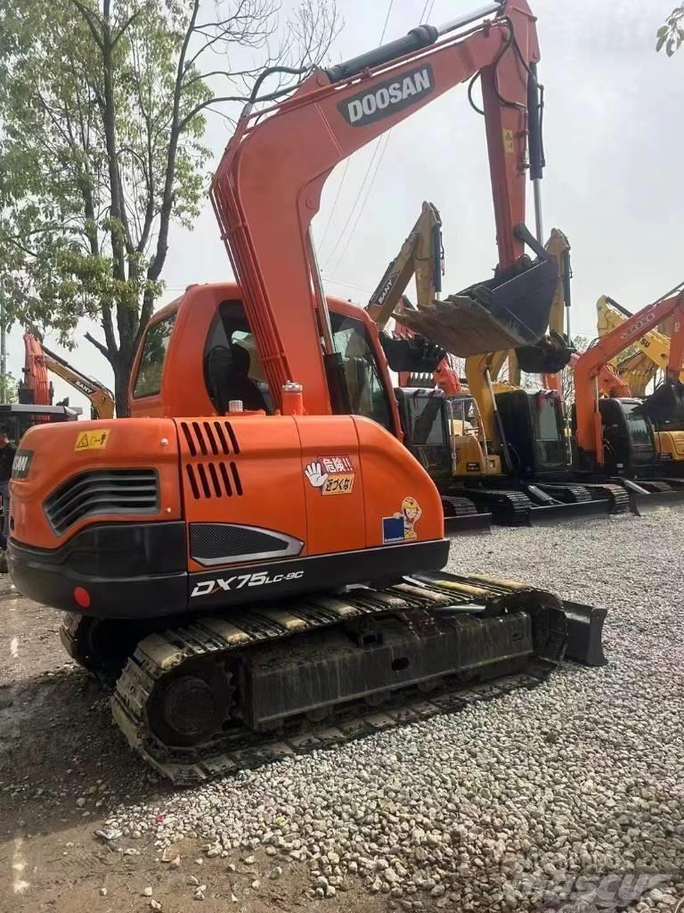 Doosan DX 75LC-9 C 小型挖土機/掘鑿機<7t(小型挖掘機)