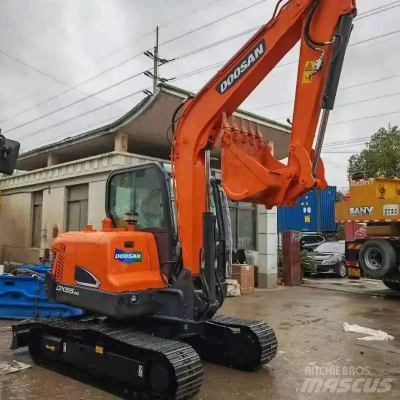 Doosan DX55-9C 小型挖土機/掘鑿機<7t(小型挖掘機)