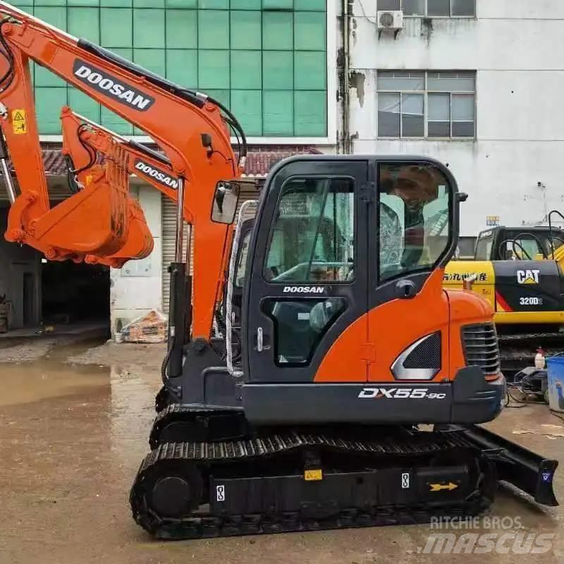 Doosan DX55-9C 小型挖土機/掘鑿機<7t(小型挖掘機)