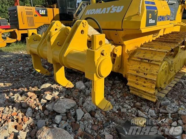 Komatsu D 85 履帶推土機