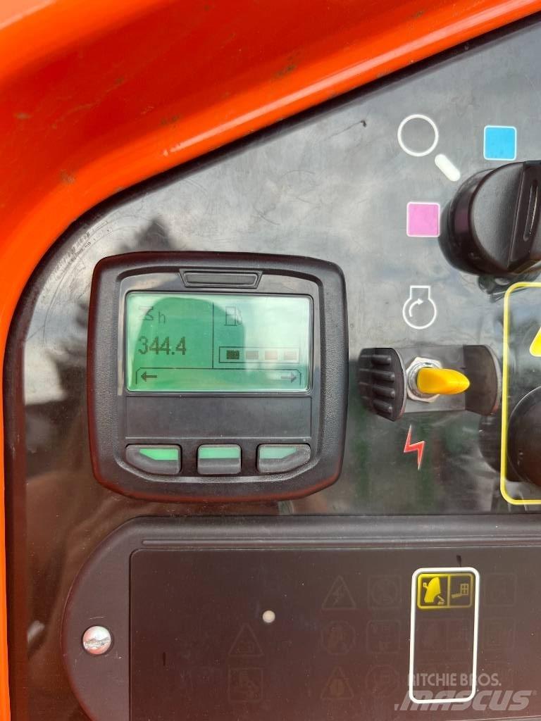 JLG 460 SJ 伸縮臂高空作業車