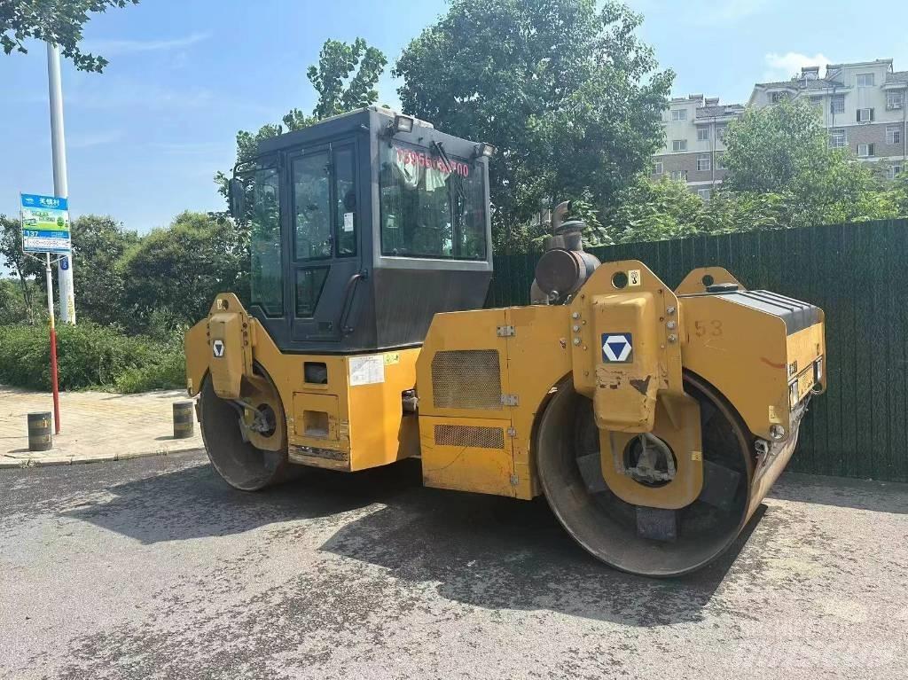 XCMG XD 82 土壤壓實機