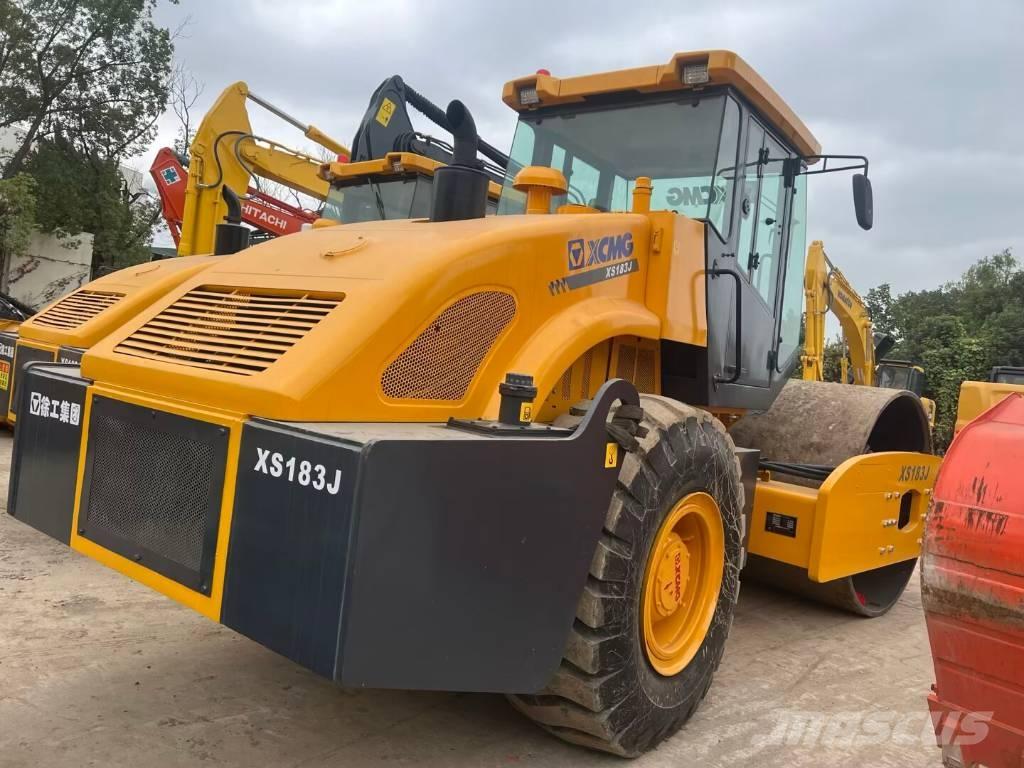 XCMG XS 183J 單輪滾壓機