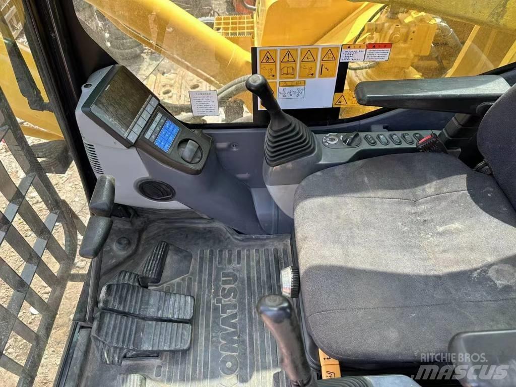 Komatsu PC 850SE 水陸兩用挖掘機