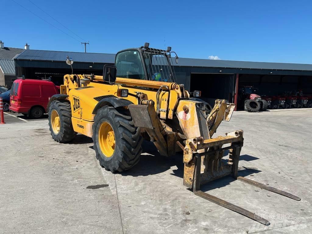JCB 537-135 伸縮臂操作車