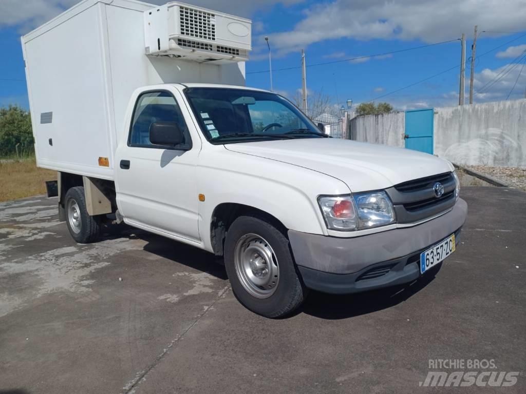 Toyota Hilux 皮卡.傳統半斗卡車/側卸板