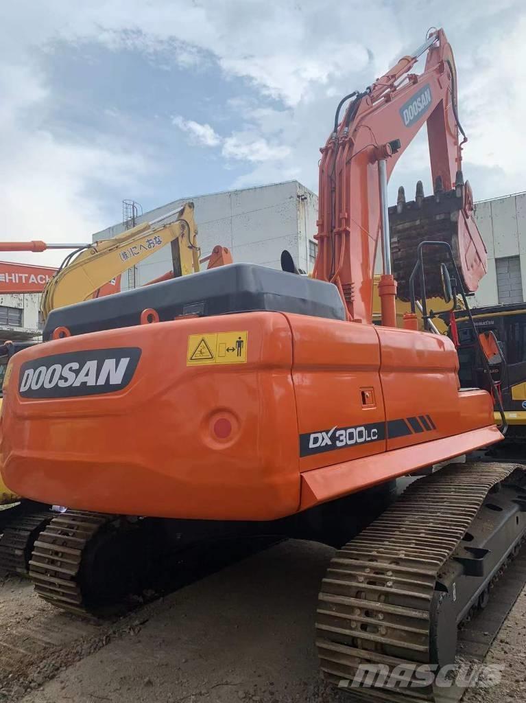 Doosan DX 300 履帶式 挖土機/掘鑿機/挖掘機