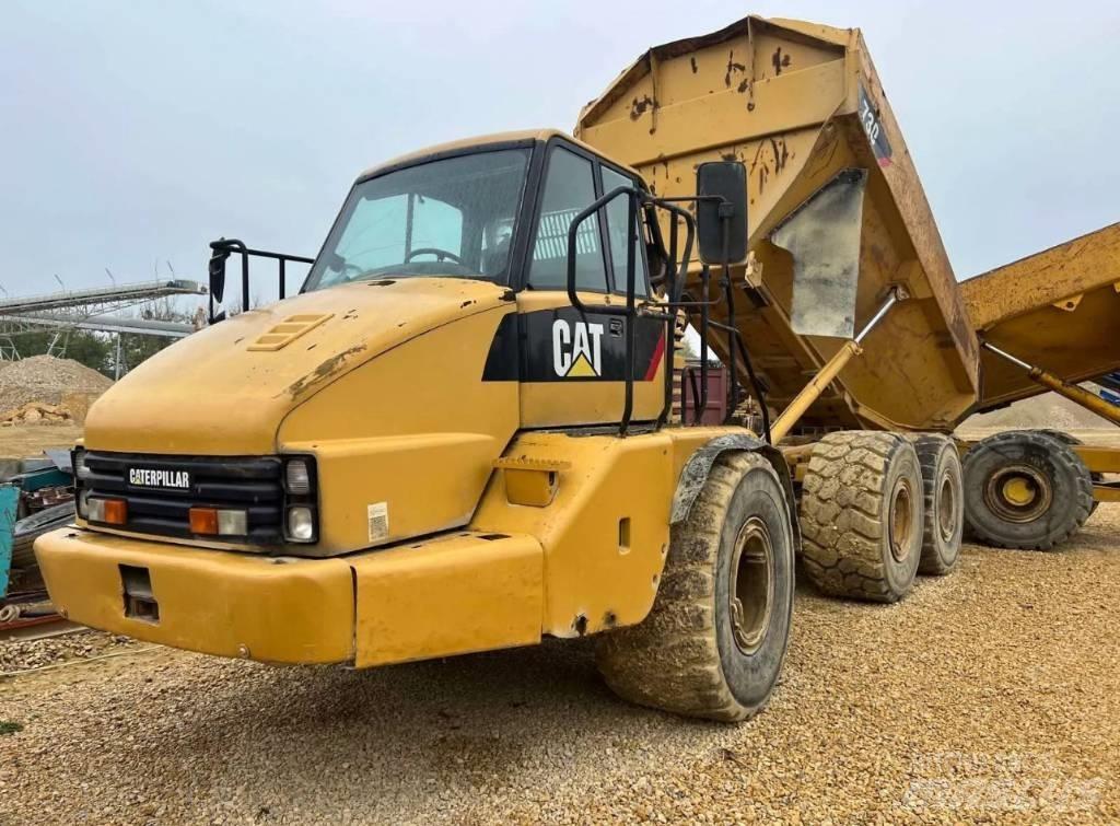 CAT 730 鉸接式起吊車