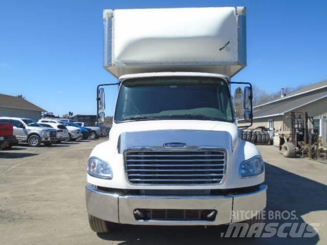 Freightliner M2 106 箱體拖車
