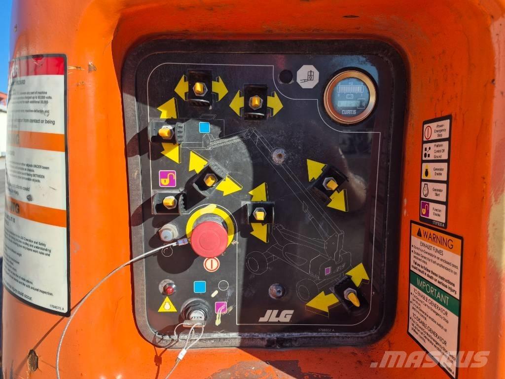 JLG M 600 JP 曲臂高空作業車