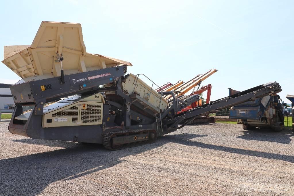 Metso S 2.5 移動式篩選機
