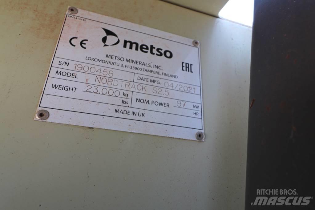 Metso S 2.5 移動式篩選機