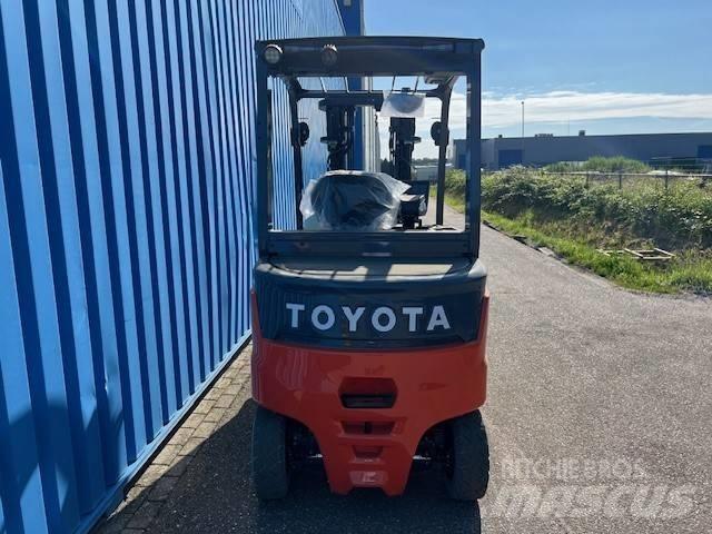 Toyota Traigo 80 電動堆高機