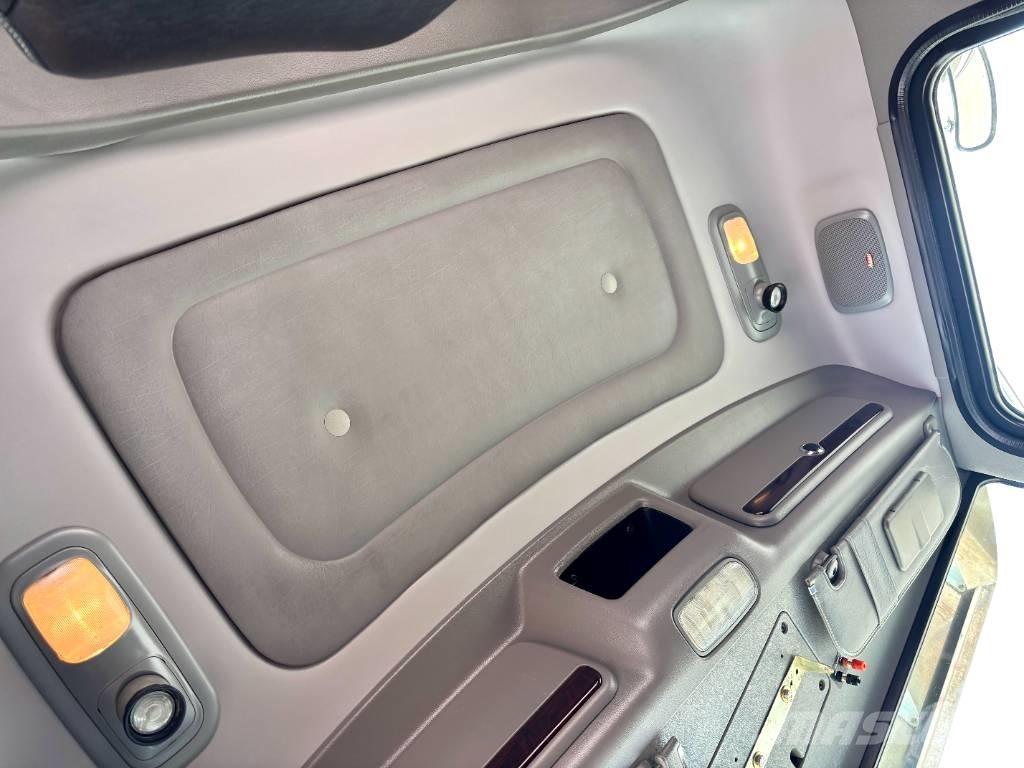 Peterbilt 367 曳引機組件