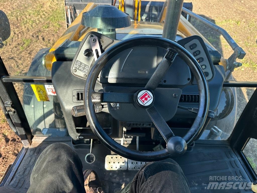 Terex 860 Elite 反鏟裝載機