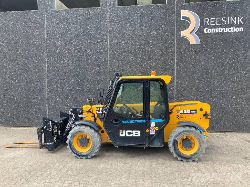 JCB 525-60 E 伸縮臂操作車