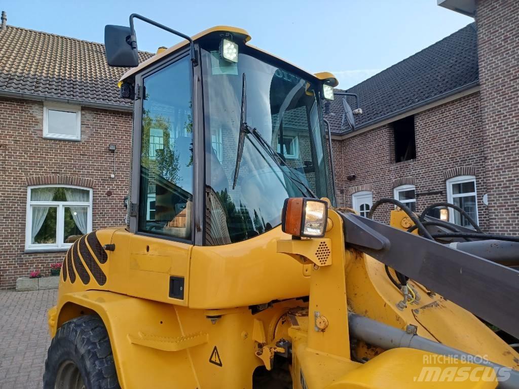 Volvo L 30 B 輪胎式裝載機