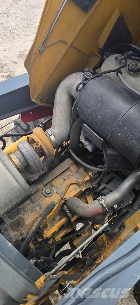 John Deere 310 L EP 反鏟裝載機