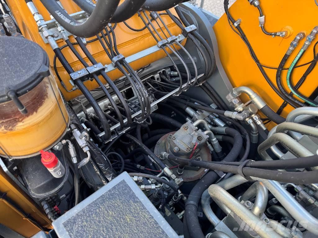 Liebherr LH40 廢棄物/工業用操作車